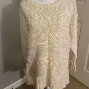 American Eagle cream colored sweater size Large